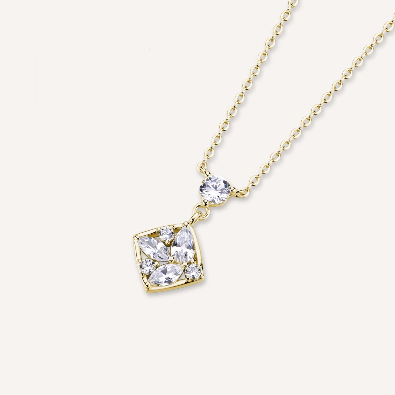 Collana corta Collana corta